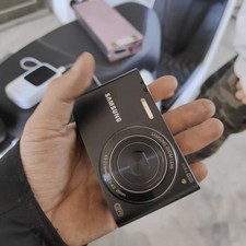 Good Condition Samsung MV900F Digital Camera W/SD Card Charger Fully Tested