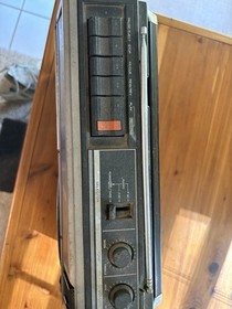 Atari Video Computer System (2600) Console w/ Joystick & Pac-Man Combat Frogger