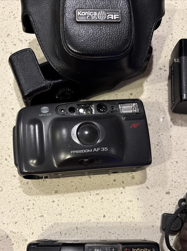 Lote de 13 cámaras de película en su mayoría para piezas buenas marcas Yashica Canon Olympus leer Foto 4 de 4