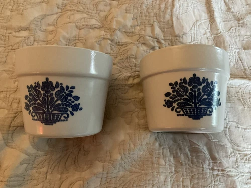 Two Vintage pfaltzgraff yorktowne planter 1982