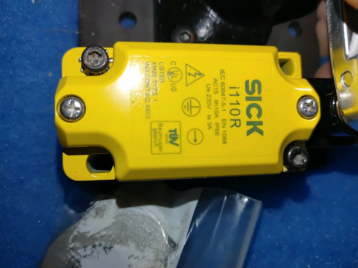 SICK i110R Position Switch IEC 60947-5-1 AC15 230V 90 Day Warranty