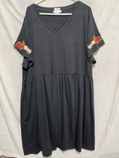Amaryllis Black Floral Embroidered Short-Sleeve V-Neck Dress Size-3x
