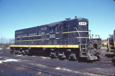 SCL 886 GP-7 RICHMOND VA (SEABOARD COAST LINE) ORIGINAL SLIDE 03-09-75 T19-10