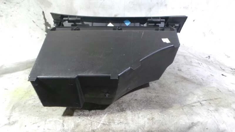 1396550 GLOVE BOX FOR PEUGEOT 307 (S1) XR 2001 - Image 3 of 4
