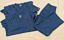 Cherokee 2 Scrub Tops  1 Bottom Pockets Women's Blue Green Medium