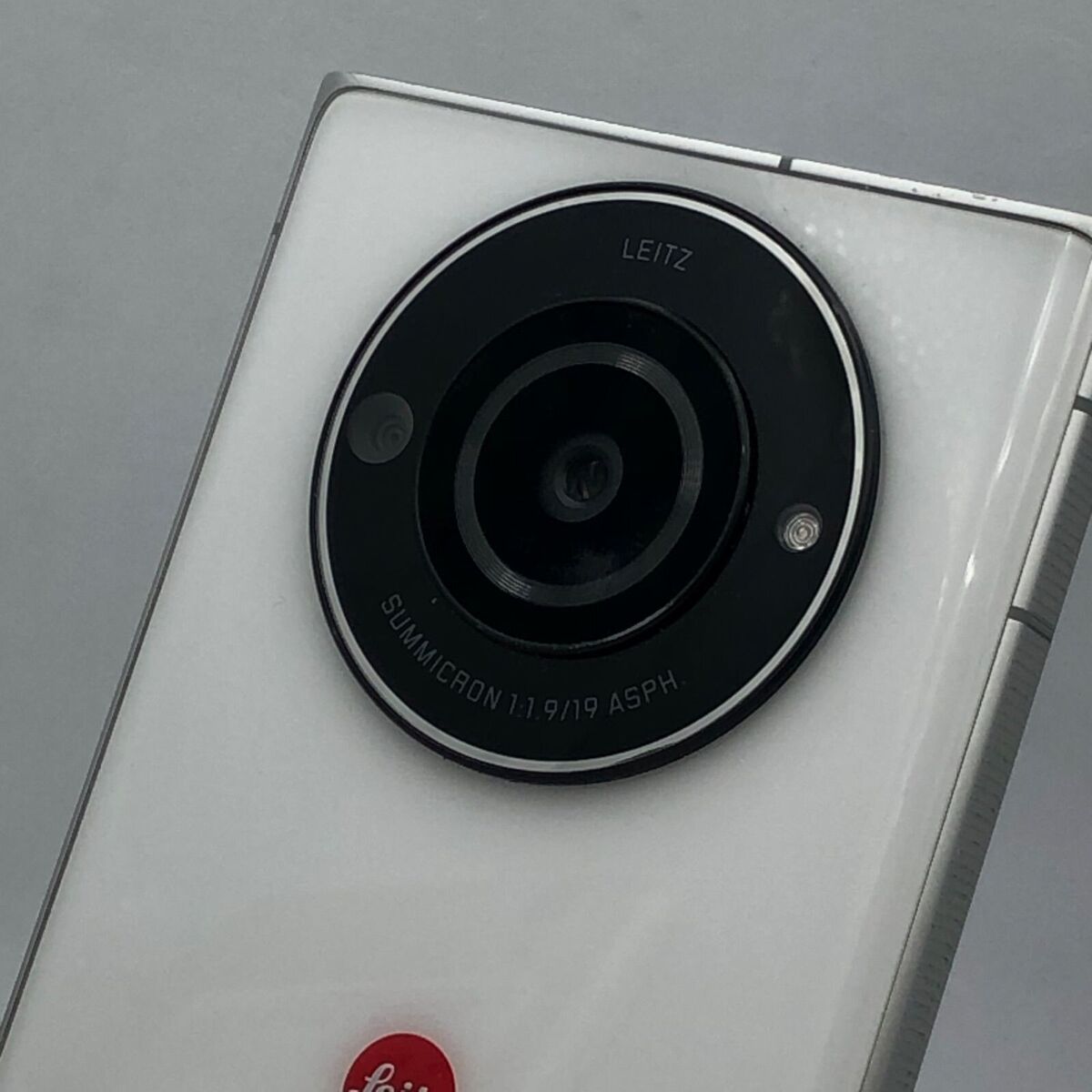 LEITZ PHONE 2 LP-02 Leica white 512GB Unlocked Snapdragon8 LEITZ PHONE 2 LP-02 Leica white 512GB Unlocked Snapdragon8