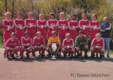 POSTCARD - Bayern Munich FC team group 1970's