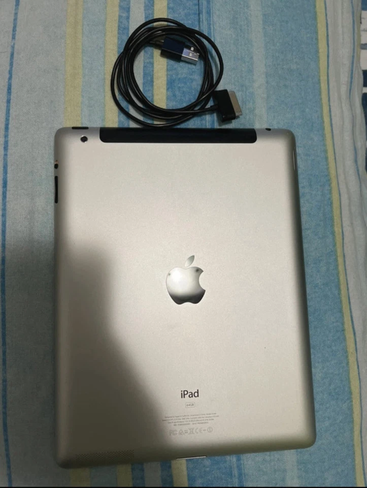 Apple iPad (1st generation) · 64GB · Wi-Fi, foto 3 di 5