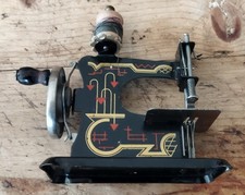 antique sewing machine germany - vecchia macchina da cucire giocattolo in latta