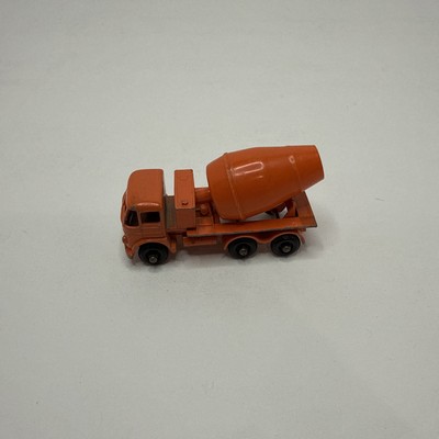 OLD DIECAST LESNEY MATCHBOX NO. 26 FODEN CEMENT MIXER 1961 MADE IN ENGLAND