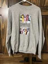 Gildan Heavy Blend Taylor Swift Eras Tour Graphic Gray Crewneck Sweatshirt M