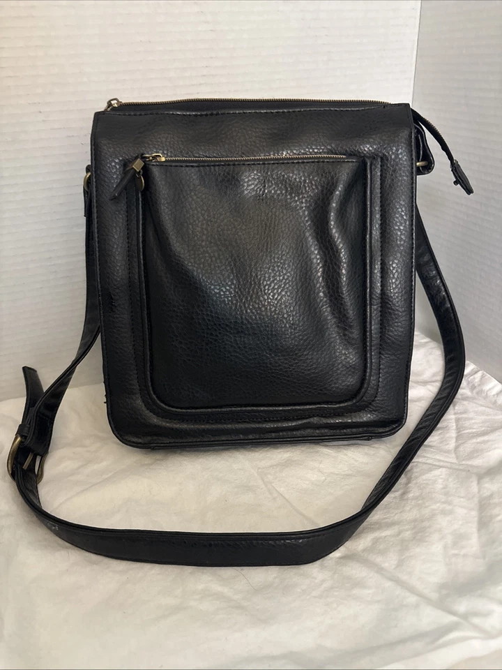 Relic Women's Crossbody Black Pebble Leather Bag With Multiple Pockets - Image 2 of 4