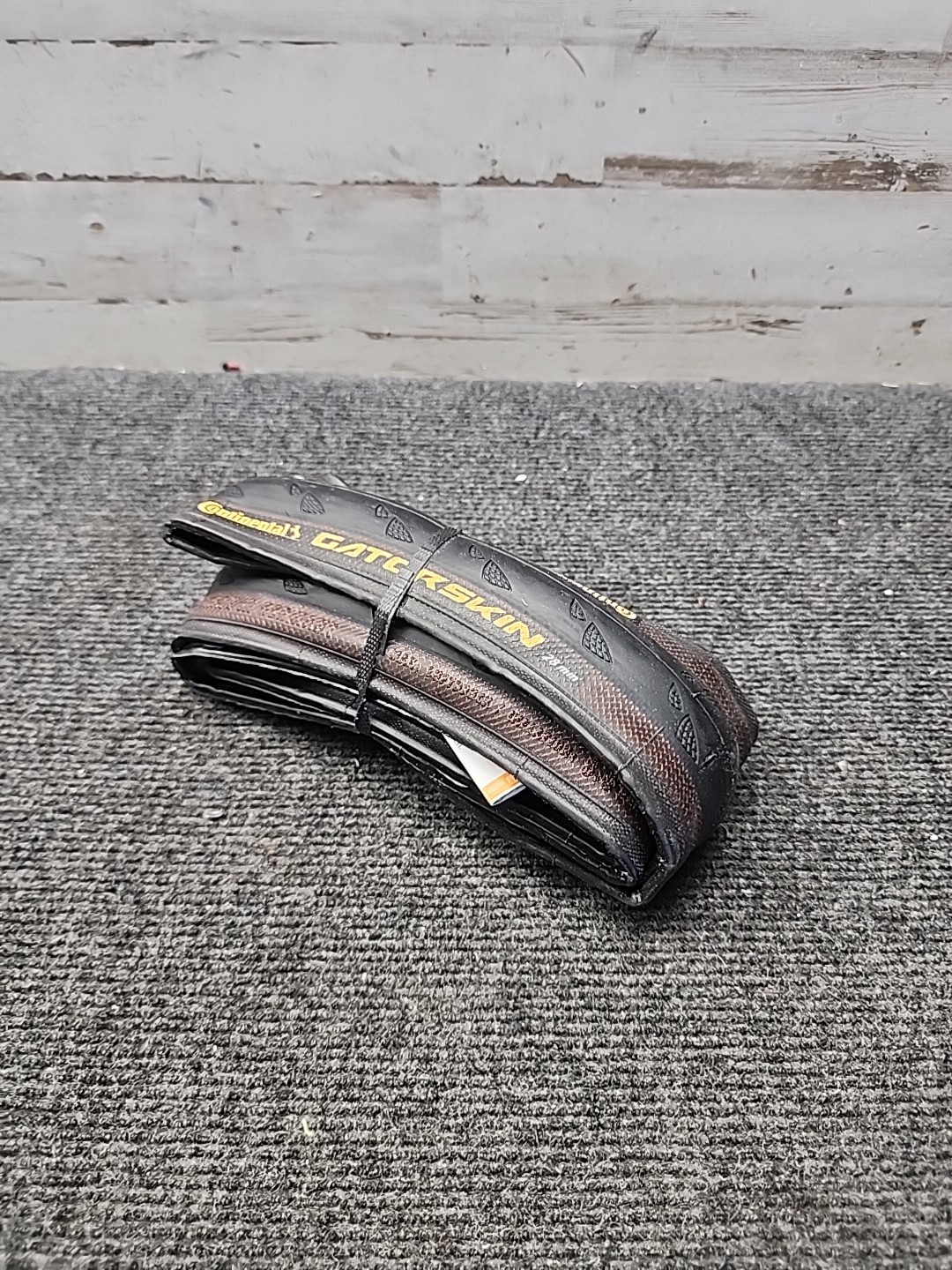 New Continental Gatorskin 700 x 28C Folding Road Bike Tire 28-622 Clincher 28mm