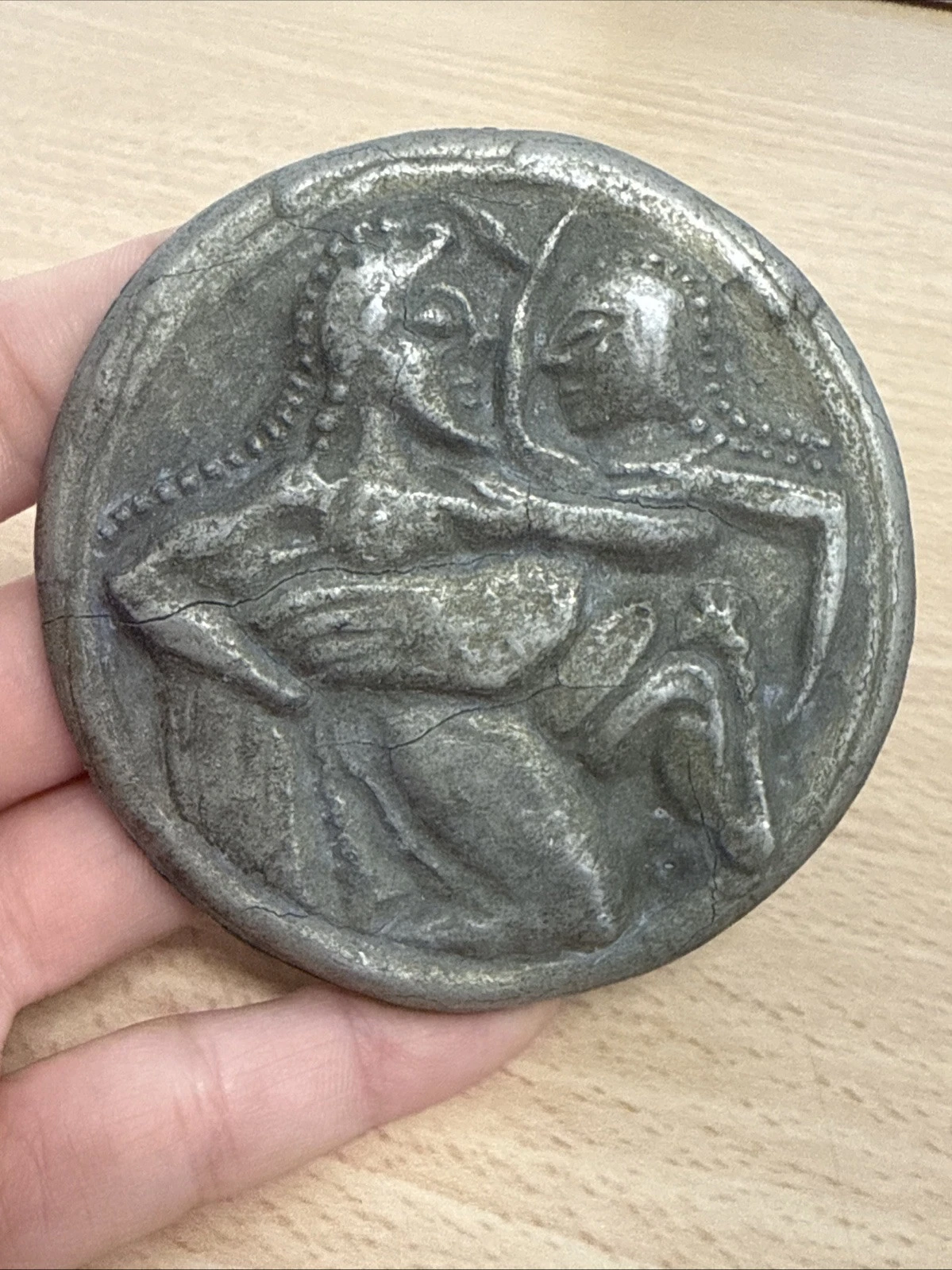 Médaille Thasos Satyre Et Nymphe
