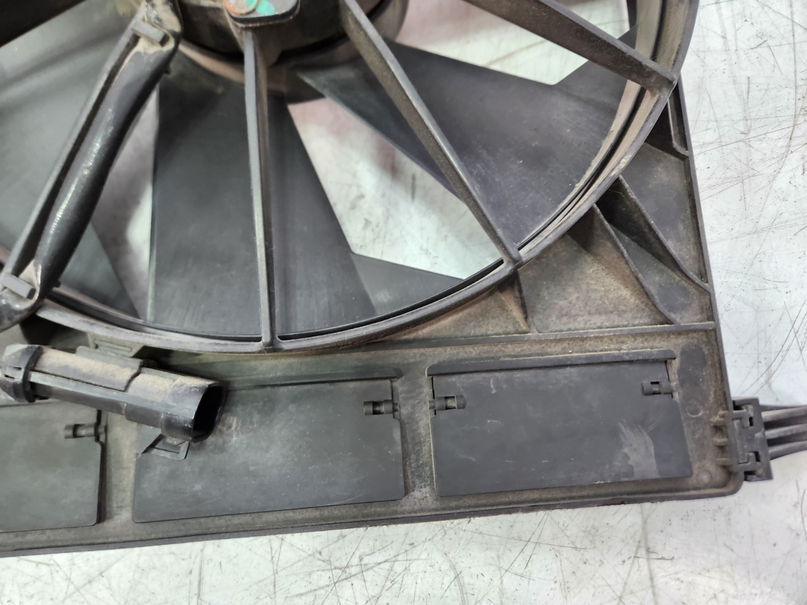 ✅ 2009-2019 OEM Maserati GT M145 4.7L Engine Radiator Cooling Fan Assembly 51k
