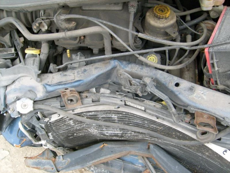 Pantalla de infoentretenimiento usada se adapta a: Chrysler Town & Country Player Entertainmen 2003 Foto 4 de 4