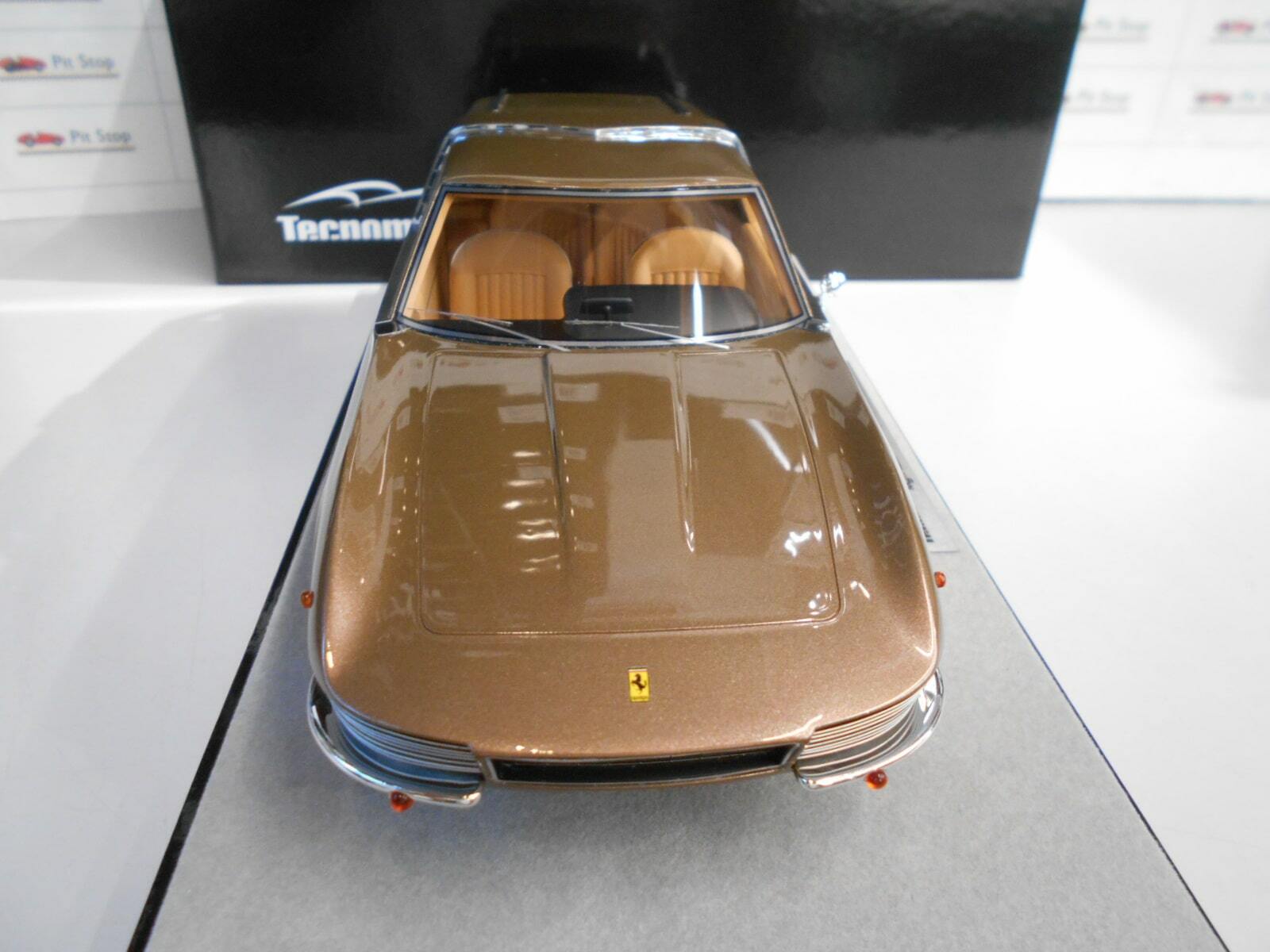 の詳細  TM18144A By TECNOMODEL Ferrari 330 Gt 2+2 Shooting Frein 1967 1/18