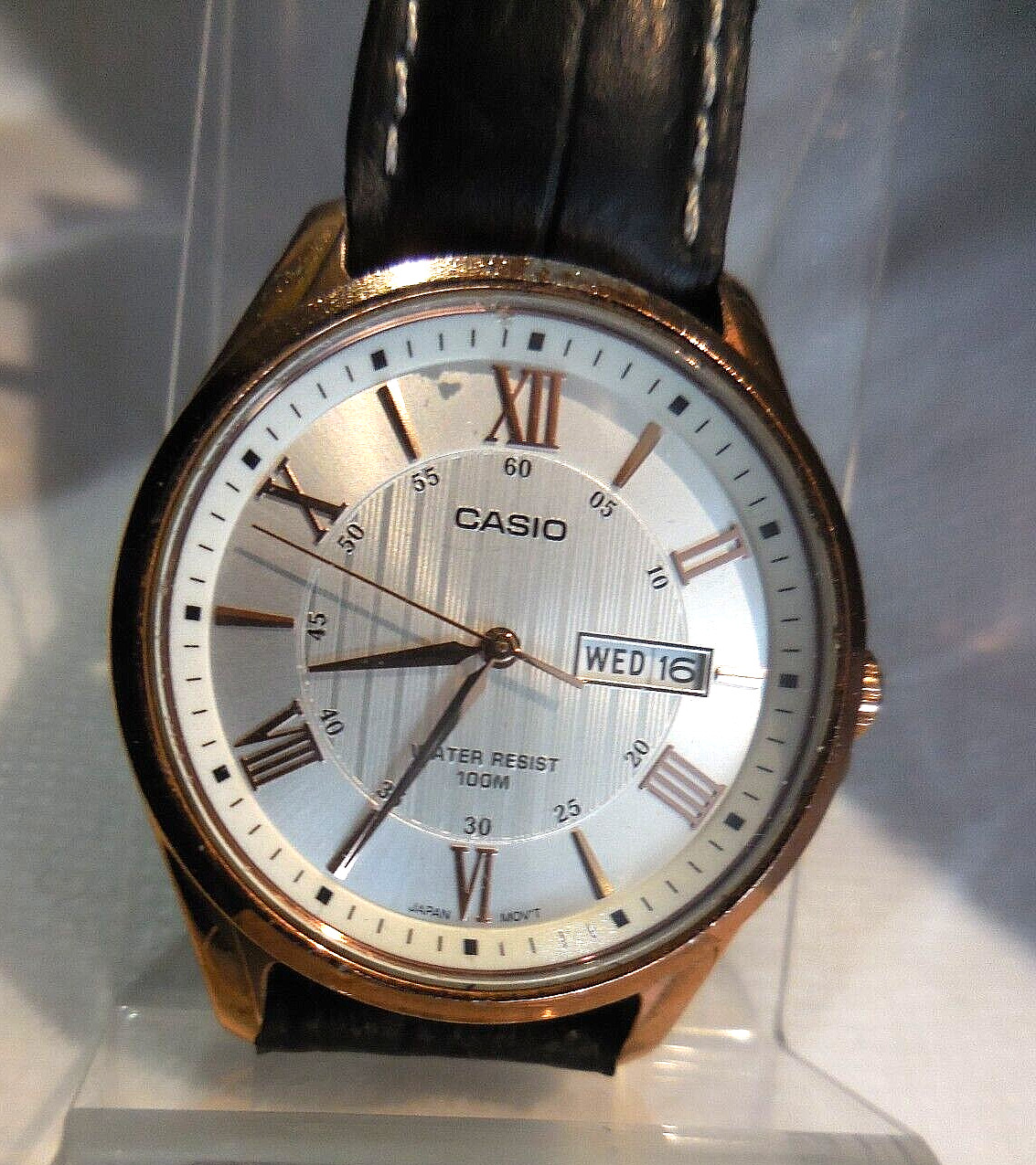 Montre vintage Casio masculine argentée avec guichet date, montre homme fonctionnelle