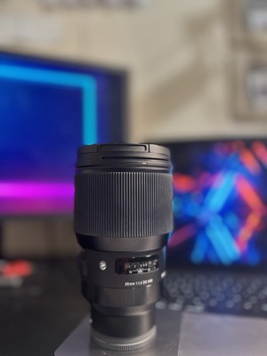 Best and Cheapest Sigma 85mm f1.4 For Portrait Photography/Low Light Photography