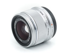 Olympus Objektive M.Zuiko Digital ED 25mm 1.8...