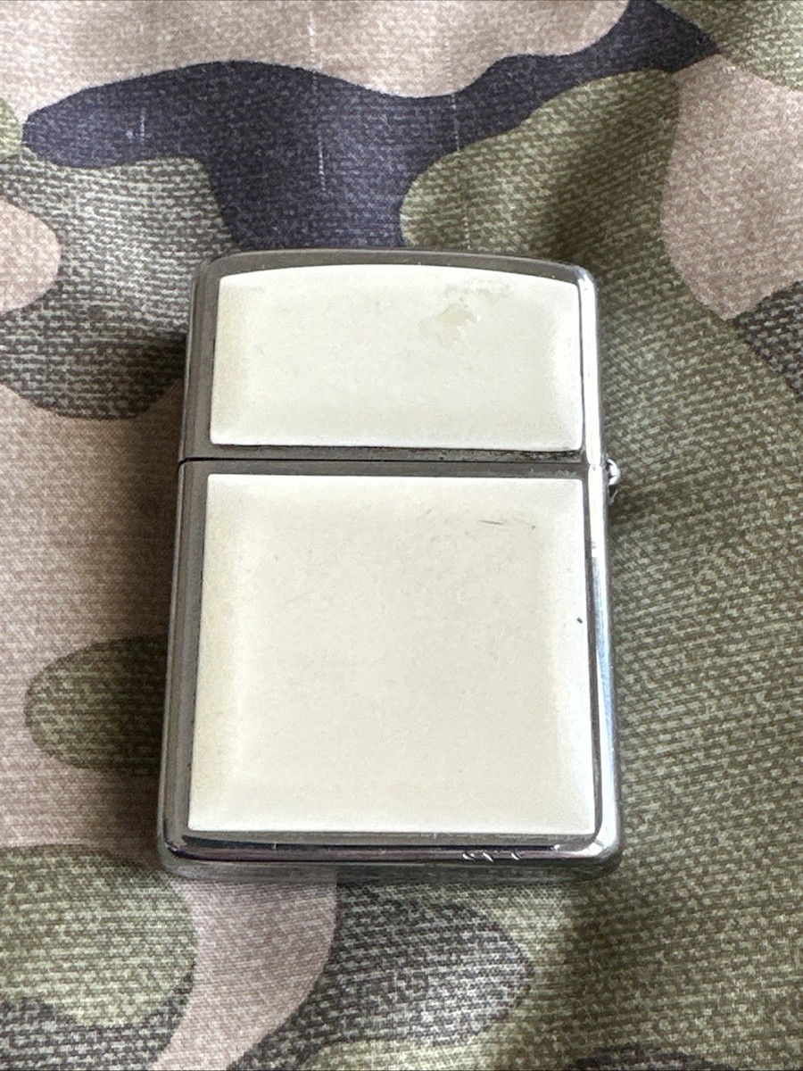 1989 Vintage Zippo Lighter - Ivory Scrimshaw Ultralite