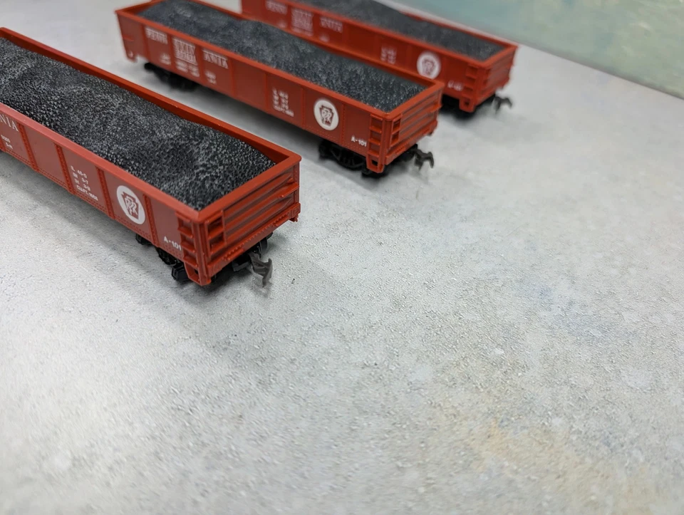 USED Model Power HO Scale 40' Gondola Pennsylvania #357621 Red w/ Load (3 pcs) - Image 3 of 4