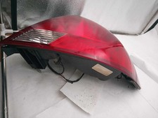 Used Right Tail Light Assembly Fits 2000 Ford Taurus Sdn Quarter Mounted Right