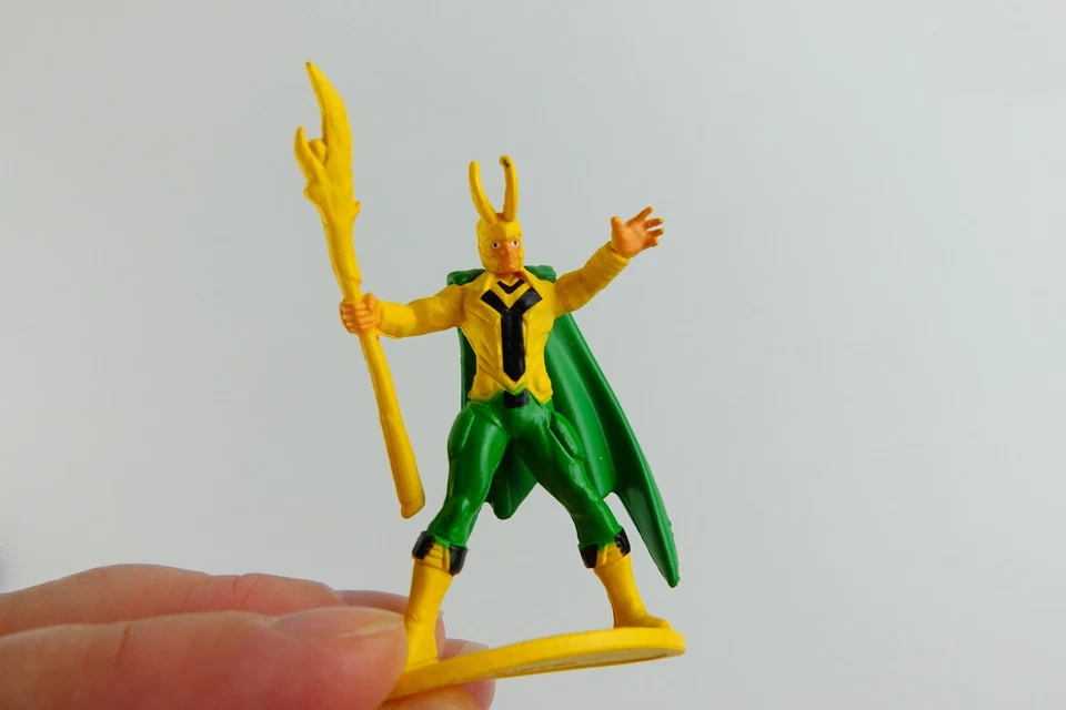 Lot 6 Marvel 2" Figure Cake Topper LOKI RED SKULL BLACK WIDOW FALCON HAWKEYE - Image 2 of 4