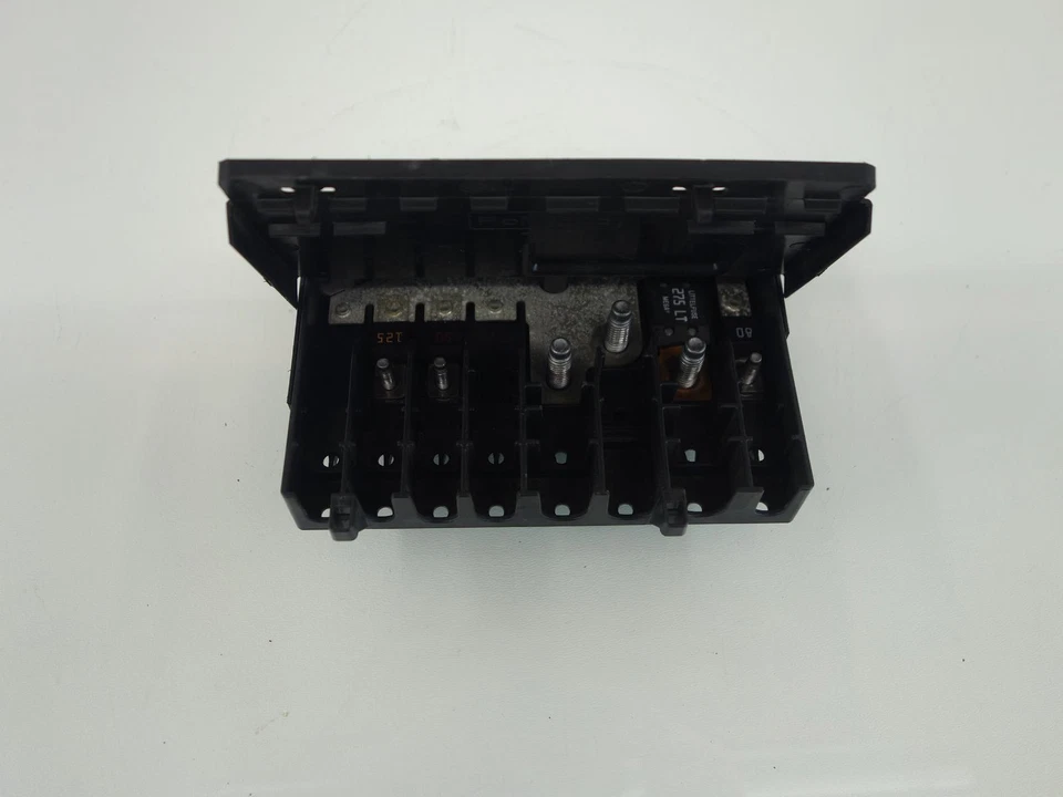 Módulo de conexión de fusible terminal de batería 20 LINCOLN MKZ 2,0 L AT 4x4 HU5T-14A094-BE Foto 3 de 4