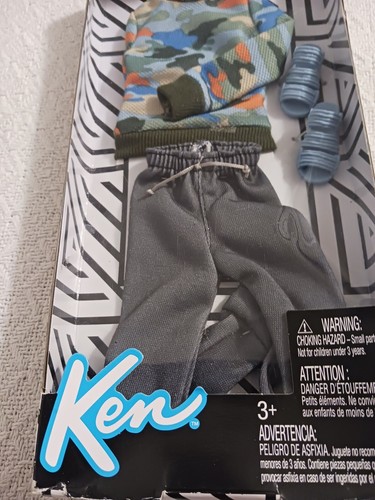 NRFB Fashionista Ken 2017 Fashion Pack .. Camo Shirt Gray Sweatpants Sandals - Picture 4 of 10