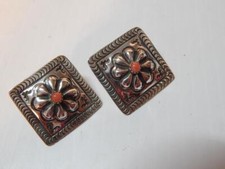 VINTAGE NAVAJO INDIAN STERLING SILVER + SPINY OYSTER STAMPED CONCHO EARRINGS
