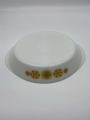 Vintage Milk White Cooking Serving Dish Orange Yellow Retro Mod Pinwheel design - Picture 3 of 6