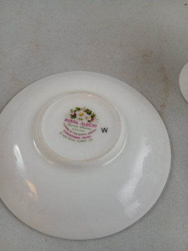Royal Albert MINIATURE Tea Cup & Saucer December Bone China 1st Quality British - Picture 9 of 9