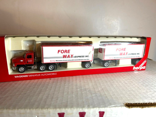 HERPA #6058 Mack 10 Whl. Cabina con remolques de caja de 2-27' "Fore Way Express" H.O. 1:87 | Zustand: New