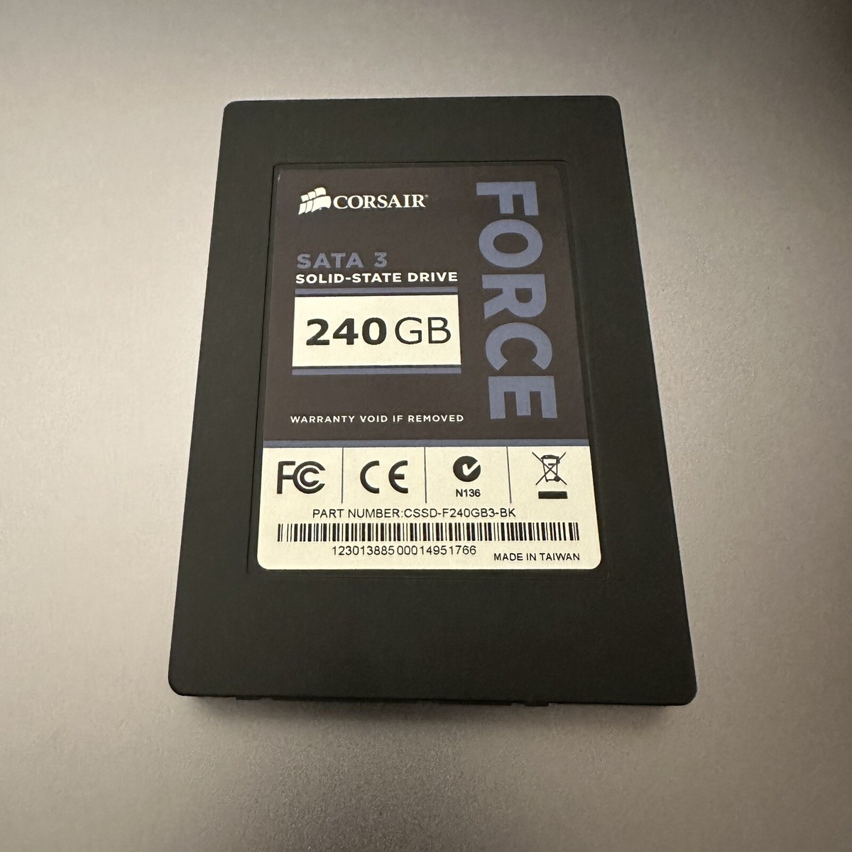 CORSAIR Force Series™ 240GB SATA 6Gb/s Solid-State Hard Drive F240GB3-BK