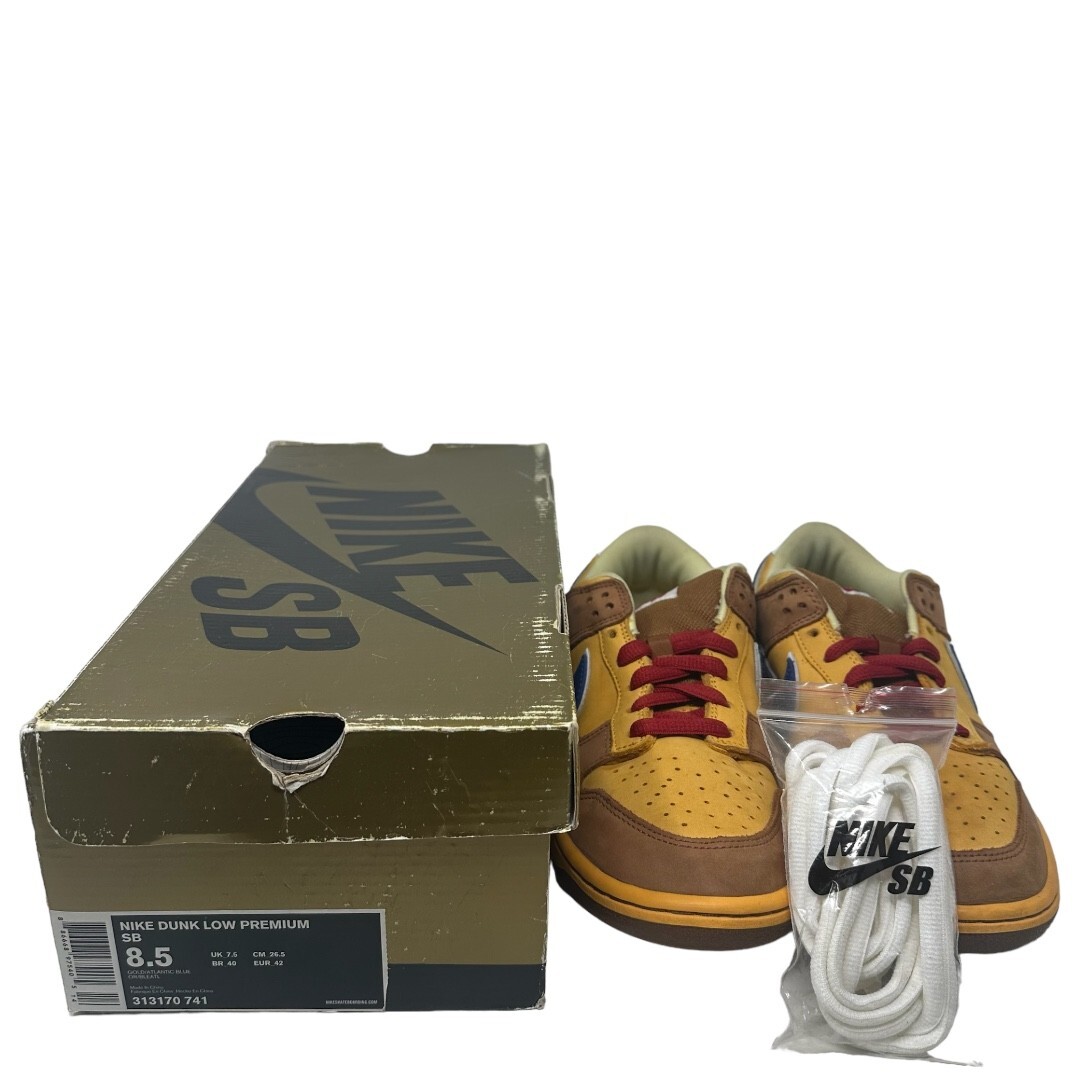 Nike Dunk Low Premium SB New Castle Brown Ale Sneakers Gold