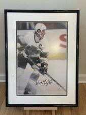 UDA Wayne Gretzky 18 X24 Autographed LE Framed Photo -RELISTED WITH LOWER $