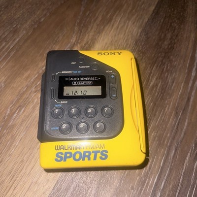 Sony Walkman Sports WM-F2078 AM/FM Cassette Player - Tested & Working - READ