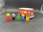 Vintage Fisher Price Little People Mini Bus Fp-141 w/ 5 Figures 1960s–70s