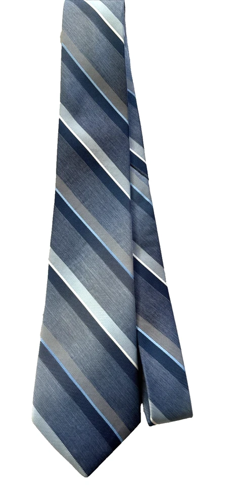 Giovanni Tie Blue, Silk blend, White Gray striped made in U.S.A. 58x3" - Image 3 of 4