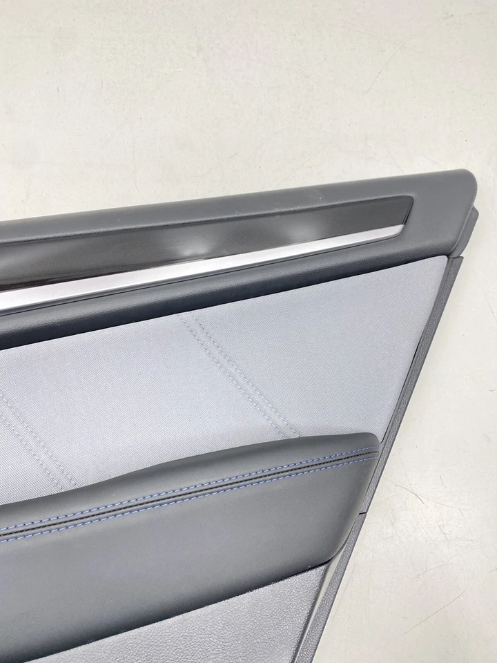 Panel de moldura de puerta trasera derecha Subaru Legacy 2018-2019 S73509980 OEM Foto 3 de 4