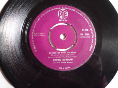 Lonnie Donegan     Battle Of New Orleans  7N.15206   VINYL NEAR MINT 