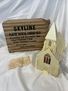 VINTAGE SKYLINE PLASTICS MANUFACTURING CHURCH COMPLETE WITH BOX - NO MUSIC