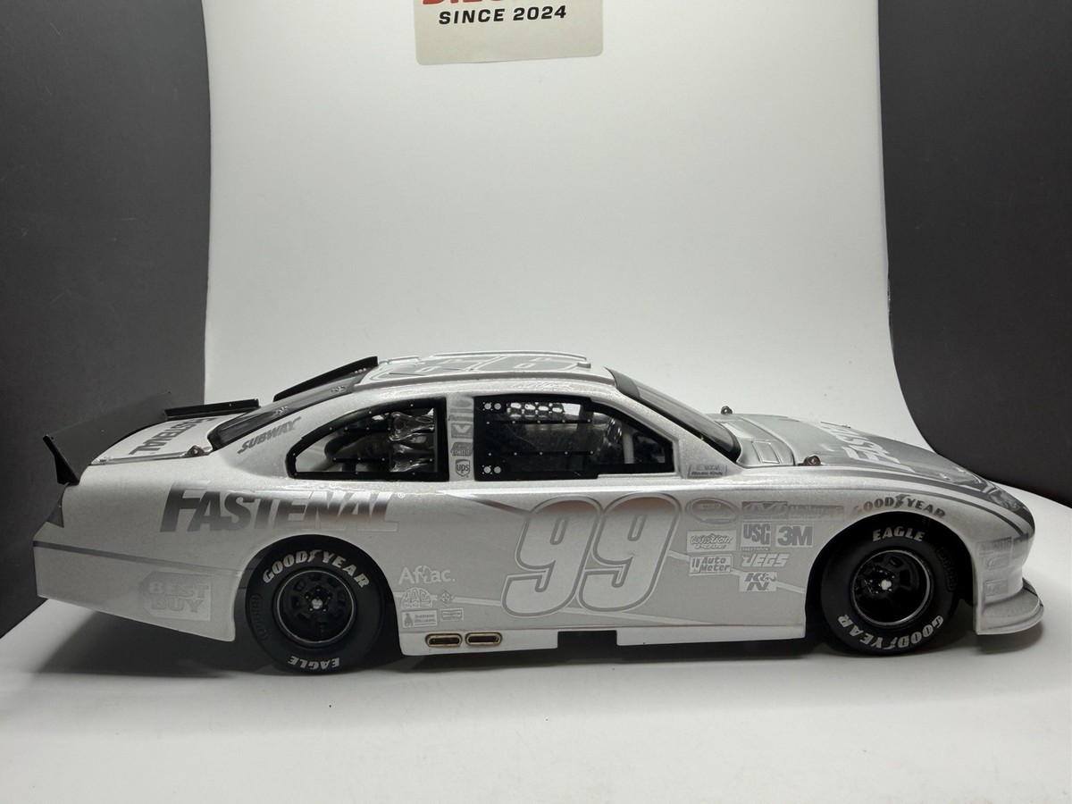 Carl Edwards #99 Fastenal ICE 2012 Fusion 1:24 Action NASCAR