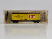 Micro Trains 47070 40 FT/ DBL. Wood-Shethed Reefer , N scale