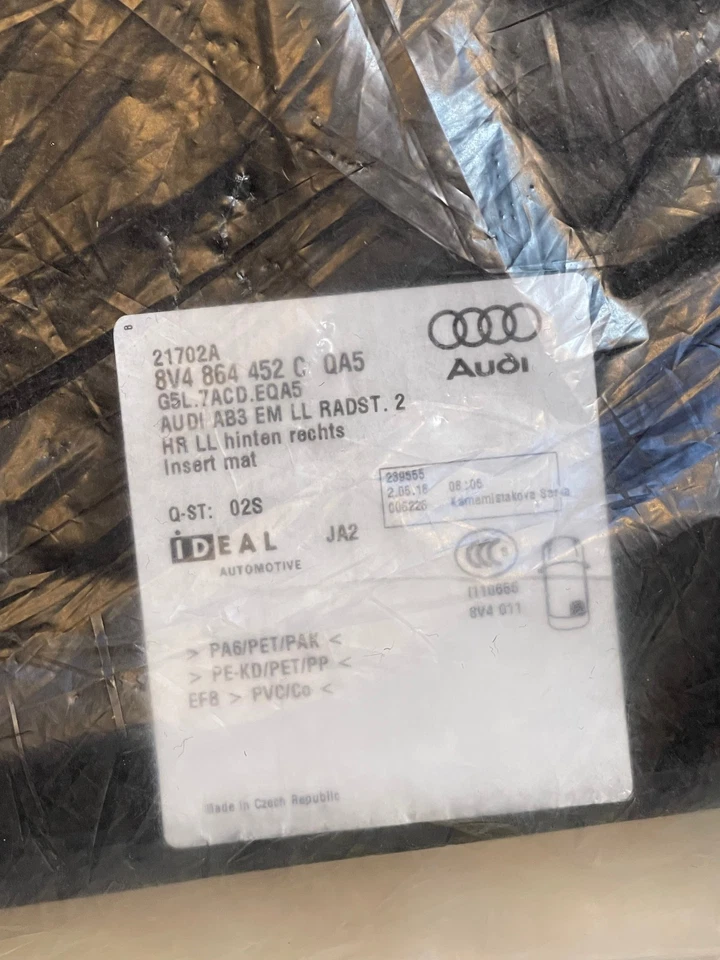 OEM Audi A3 2014-2019 Sabre Black Carpet Floor Mats NEW 8V4 863 011 D QA5 Set - Image 3 of 4