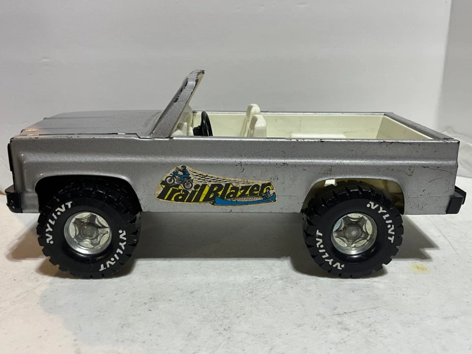 1970's Nylint Chevy Trail Blazer Made in Rockford 1/12 Scale by Nylint - Image 2 of 4