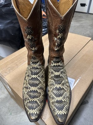 12D Lucchese Classics Eastern Diamondback Rattlesnake Boots