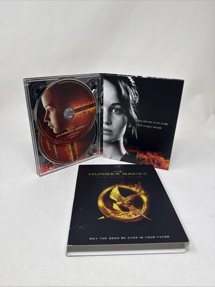 The Hunger Games Blu-ray, 2012, 3-Disc Deluxe Edition - Image 2 of 4