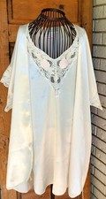 Vntg Val Mode Soft Creme Rosette Lingerie Short Night Gown w/Robe, Large READ 